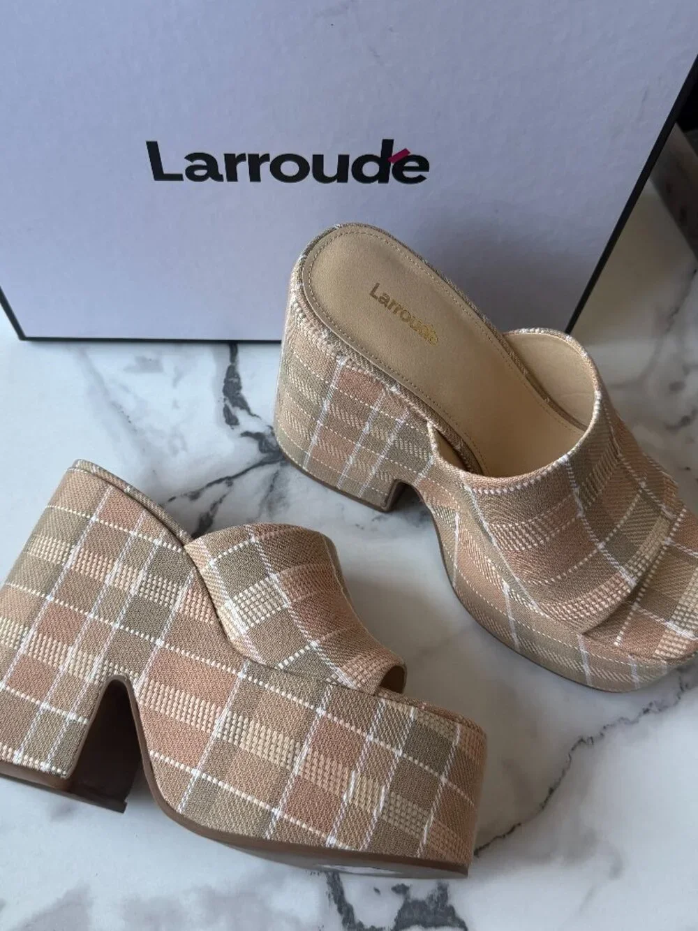 Larroude Wanda Plaid Chunky Platform Mule NEW Size 8.5